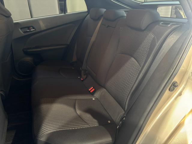 プリウス Ａ　４ＷＤ／寒冷地仕様／ナビ／Ｂカメラ／ＴＶ／衝突軽減／パーキングアシスト／ＬＥＤヘッドライト／ＬＥＤフォグライト／ヘッドアップディスプレイ／スペア／ＥＴＣ／ドラレコ／ＢＳＭ／リアフォグ／障害物センサー（41枚目）