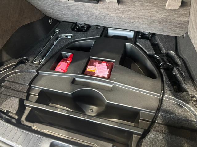 プリウス Ａ　４ＷＤ／寒冷地仕様／ナビ／Ｂカメラ／ＴＶ／衝突軽減／パーキングアシスト／ＬＥＤヘッドライト／ＬＥＤフォグライト／ヘッドアップディスプレイ／スペア／ＥＴＣ／ドラレコ／ＢＳＭ／リアフォグ／障害物センサー（46枚目）