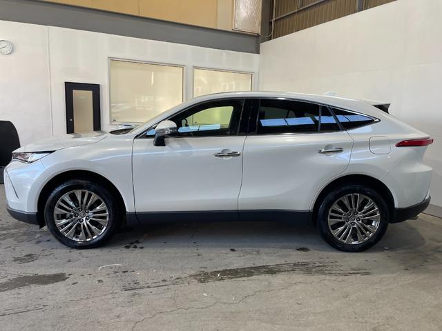 ハリアーハイブリッド Z レザーパッケージ 4WD/調光パノラマルーフ/ナビ/360度カメラ/TV/JBLサウンド/シートクーラー&ヒーター/パワーバックドア/デジタルミラー/置くだけ充電/メモリー付黒革パワーシート/ドラレコ/スペアキー(7枚目)