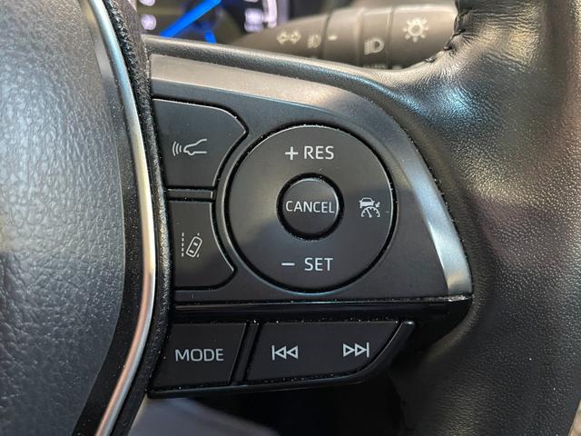 ハリアーハイブリッド Z レザーパッケージ 4WD/調光パノラマルーフ/ナビ/360度カメラ/TV/JBLサウンド/シートクーラー&ヒーター/パワーバックドア/デジタルミラー/置くだけ充電/メモリー付黒革パワーシート/ドラレコ/スペアキー(15枚目)