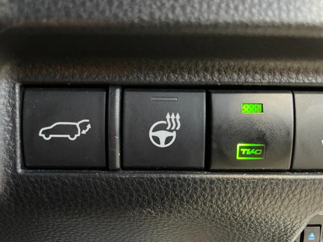 ハリアーハイブリッド Z レザーパッケージ 4WD/調光パノラマルーフ/ナビ/360度カメラ/TV/JBLサウンド/シートクーラー&ヒーター/パワーバックドア/デジタルミラー/置くだけ充電/メモリー付黒革パワーシート/ドラレコ/スペアキー(34枚目)