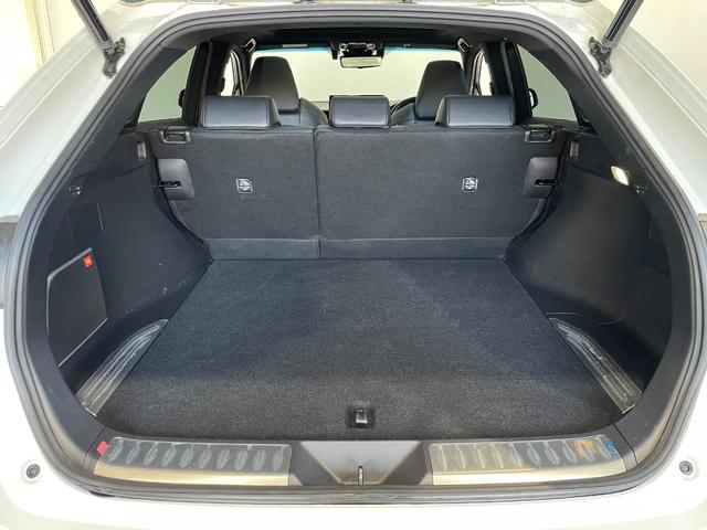 ハリアーハイブリッド Z レザーパッケージ 4WD/調光パノラマルーフ/ナビ/360度カメラ/TV/JBLサウンド/シートクーラー&ヒーター/パワーバックドア/デジタルミラー/置くだけ充電/メモリー付黒革パワーシート/ドラレコ/スペアキー(42枚目)