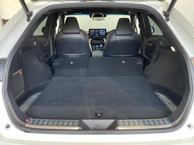 ハリアーハイブリッド Z レザーパッケージ 4WD/調光パノラマルーフ/ナビ/360度カメラ/TV/JBLサウンド/シートクーラー&ヒーター/パワーバックドア/デジタルミラー/置くだけ充電/メモリー付黒革パワーシート/ドラレコ/スペアキー(43枚目)