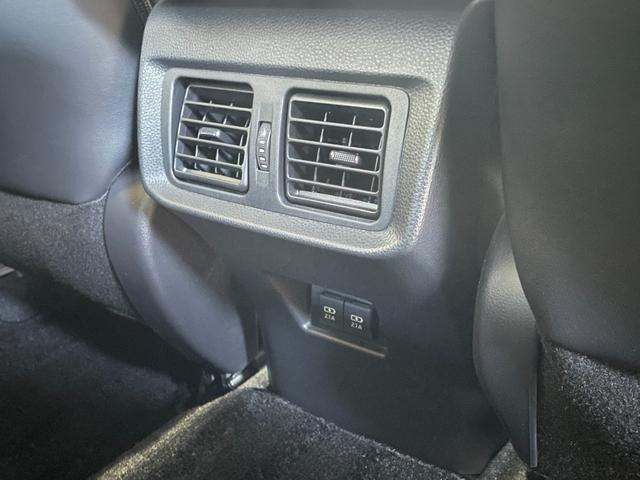 ハリアーハイブリッド Z レザーパッケージ 4WD/調光パノラマルーフ/ナビ/360度カメラ/TV/JBLサウンド/シートクーラー&ヒーター/パワーバックドア/デジタルミラー/置くだけ充電/メモリー付黒革パワーシート/ドラレコ/スペアキー(46枚目)