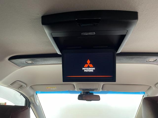 デリカＤ：５ Ｇ　パワーパッケージ　４ＷＤ／フリップダウン／ナビ／３６０度カメラ／ＴＶ／衝突軽減／パワーバックドア／両側パワスラドア／ＬＥＤヘッドライト／ＬＥＤフォグ／シートカバー／ＥＴＣ／スペアキー／シートヒーター／ＡＣ１００Ｖ電源（18枚目）