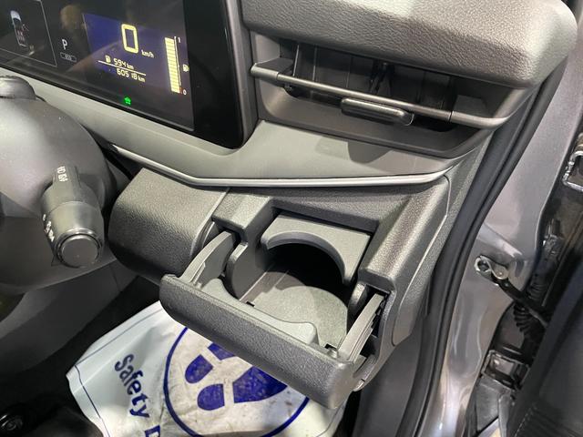 ノート X FOUR 4WD/夏冬タイヤ付/ナビ/バックカメラ/寒冷地仕様/衝突軽減/ドラレコ/ETC/Bluetooth/後席リクライニング/ステアリングヒーター/シートヒーター/ミラーヒーター/リアヒーターダクト(47枚目)