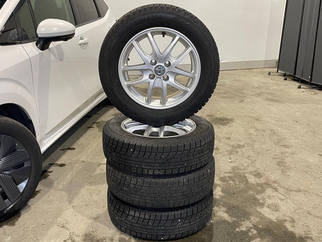 ノート Ｘ　ＦＯＵＲ　４ＷＤ／夏冬タイヤ付／９型ナビ／３６０度カメラ／ＴＶ／プロパイロット／デジタルミラー／寒冷地仕様／ワイヤレス充電／衝突軽減／ＡｐｐｌｅＣａｒＰｌａｙ／ＡｎｄｒｏｉｄＡｕｔｏ／ＨＤＭＩ／ＥＴＣ（3枚目）