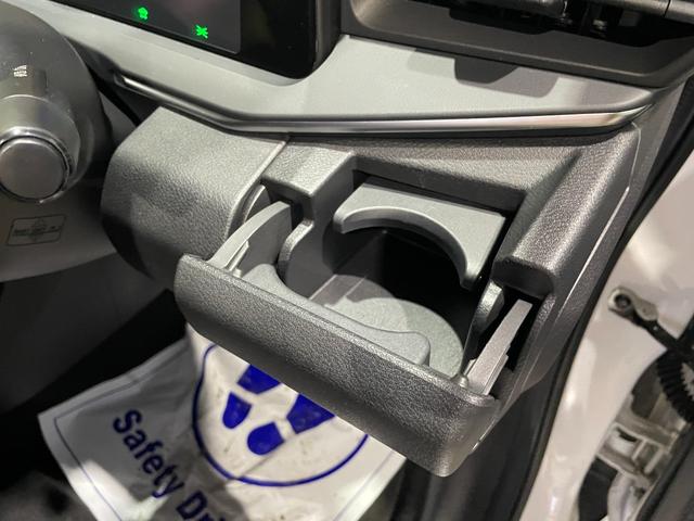 ノート Ｘ　ＦＯＵＲ　４ＷＤ／夏冬タイヤ付／９型ナビ／３６０度カメラ／ＴＶ／プロパイロット／デジタルミラー／寒冷地仕様／ワイヤレス充電／衝突軽減／ＡｐｐｌｅＣａｒＰｌａｙ／ＡｎｄｒｏｉｄＡｕｔｏ／ＨＤＭＩ／ＥＴＣ（42枚目）