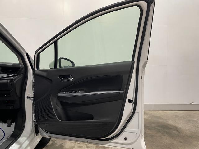 ノート Ｘ　ＦＯＵＲ　４ＷＤ／夏冬タイヤ付／９型ナビ／３６０度カメラ／ＴＶ／プロパイロット／デジタルミラー／寒冷地仕様／ワイヤレス充電／衝突軽減／ＡｐｐｌｅＣａｒＰｌａｙ／ＡｎｄｒｏｉｄＡｕｔｏ／ＨＤＭＩ／ＥＴＣ（49枚目）