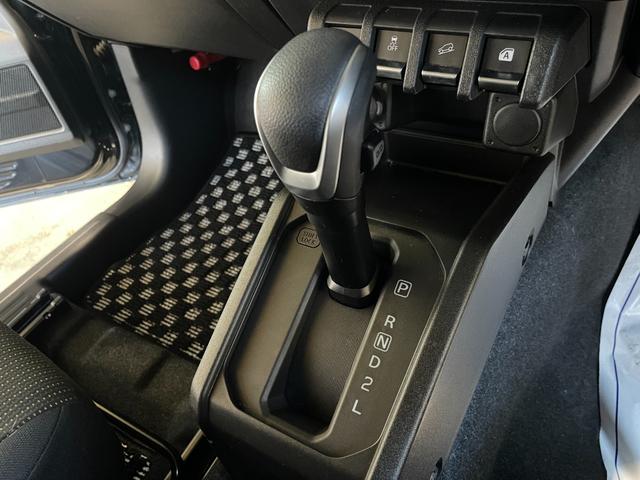 ジムニー ＸＣ　４ＷＤ／夏冬タイヤ付／セーフティサポート／ＬＥＤヘッドライト／シートヒーター／スペアキー／Ｂｌｕｅｔｏｏｔｈ／ＡｐｐｌｅＣａｒＰｌａｙ／ＡｎｄｒｏｉｄＡｕｔｏ／ＨＤＭＩ接続／アレクサ／クルコン／（35枚目）