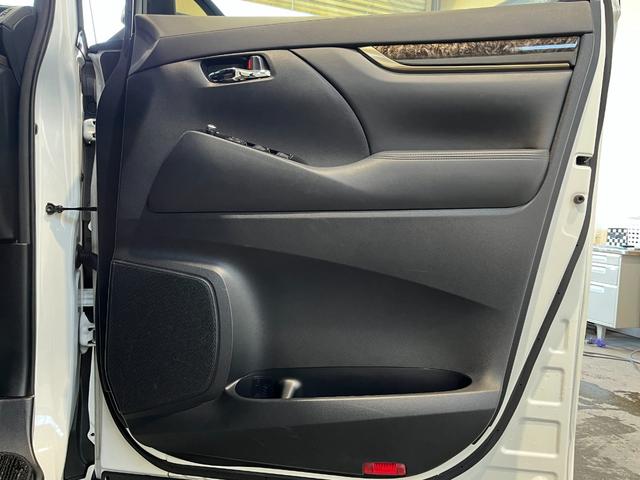 アルファード 2.5S タイプゴールドIII 4WD/夏冬タイヤ付/13.3型フリップダウン/寒冷地/エンスタ/Bカメラ/TV/Pバックドア/両側Pスラ/LEDヘッド/LEDフォグ/BSM/セーフティセンス/スペア/ETC/AC100V電源(40枚目)