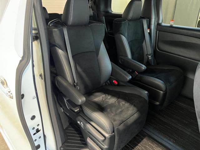アルファード 2.5S タイプゴールドIII 4WD/夏冬タイヤ付/13.3型フリップダウン/寒冷地/エンスタ/Bカメラ/TV/Pバックドア/両側Pスラ/LEDヘッド/LEDフォグ/BSM/セーフティセンス/スペア/ETC/AC100V電源(48枚目)
