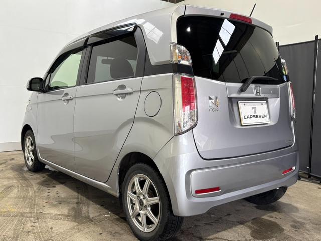 Ｎ－ＷＧＮ Ｇ　夏冬タイヤセット／スマートキー／スペアキー／プッシュスタート／純正オーディオ／電動格納ミラー／アームレスト／オートエアコン／プライバシーガラス／アイドリングストップ／横滑り防止機能（10枚目）