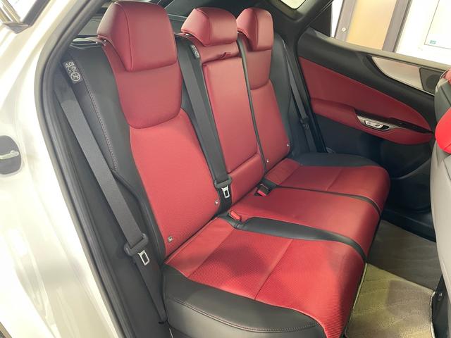 ＮＸ ＮＸ３５０ｈ　Ｆスポーツ　４ＷＤ／	パノラマルーフ／１４型ナビ／全方位カメラ／ＴＶ／３眼ＬＥＤ／オレンジキャリパー／デジタルミラー／ドラレコ前後／赤黒革シート／パワーバックドア／ＡＣ１００Ｖ電源／スペア／カードキー（47枚目）