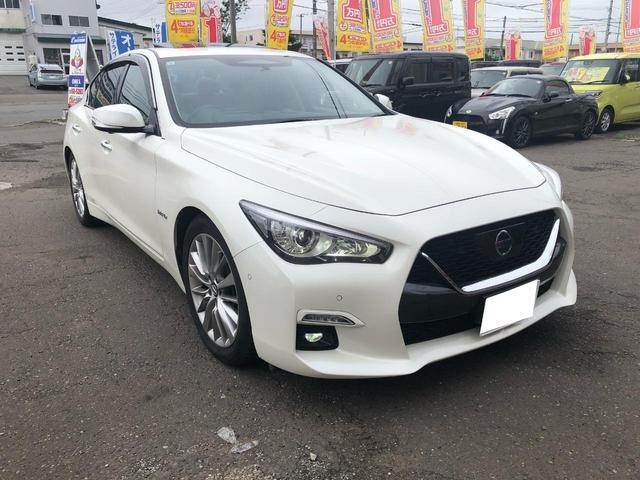 スカイライン ハイブリッド　ＧＴ　タイプＰ　クリアランスソナー　アルミホイール　ＬＥＤヘッドランプ　ＡＴ　盗難防止システム　衝突安全ボディ　ＡＢＳ　ＥＳＣ　エアコン　パワーステアリング　パワーウィンドウ　パイロット２　サンルーフ（4枚目）