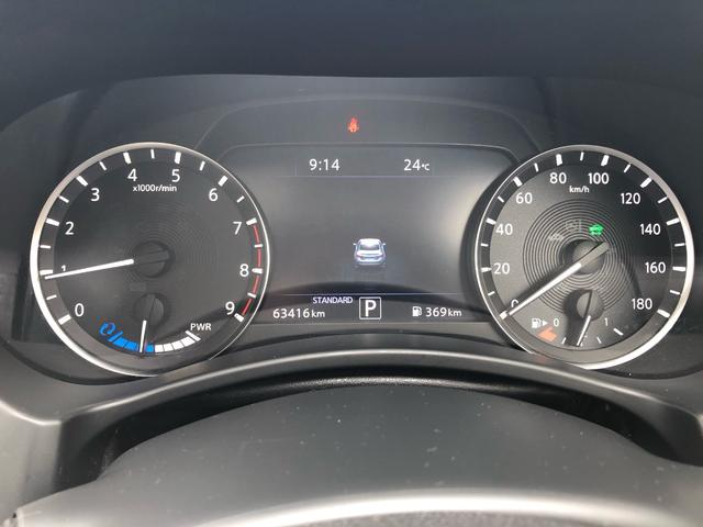 スカイライン ハイブリッド　ＧＴ　タイプＰ　クリアランスソナー　アルミホイール　ＬＥＤヘッドランプ　ＡＴ　盗難防止システム　衝突安全ボディ　ＡＢＳ　ＥＳＣ　エアコン　パワーステアリング　パワーウィンドウ　パイロット２　サンルーフ（19枚目）