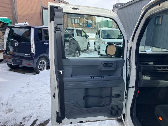 Ｎ－ＶＡＮ Ｇ・ホンダセンシング　４ＷＤ　助手席ピラーレス　両側スライドドア　レーンキープアシスト　クルーズコントロール　修復歴無し　本州仕入れ　ＥＴＣ　キーレス　横滑り防止装置　レーンアシスト　アダプティブクルーズコントロール（17枚目）