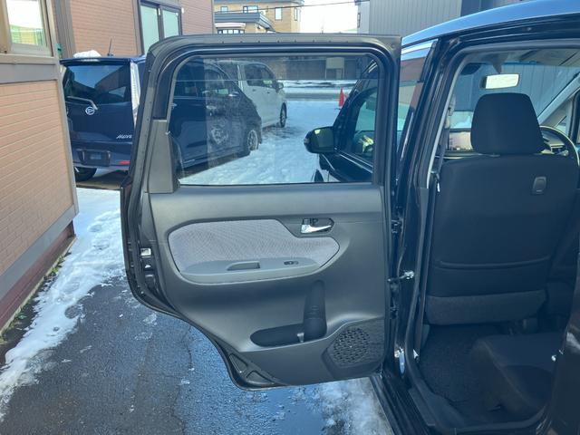 ステラ カスタムＲＳ　スマートアシスト　４ＷＤ　修復歴無し　本州仕入れ　スマートアシストＩＩ　エコアイドル　インタークーラーターボ　地デジ　バックモニター　キーレス　スマートキー　盗難防止システム　衝突安全ボディ（32枚目）