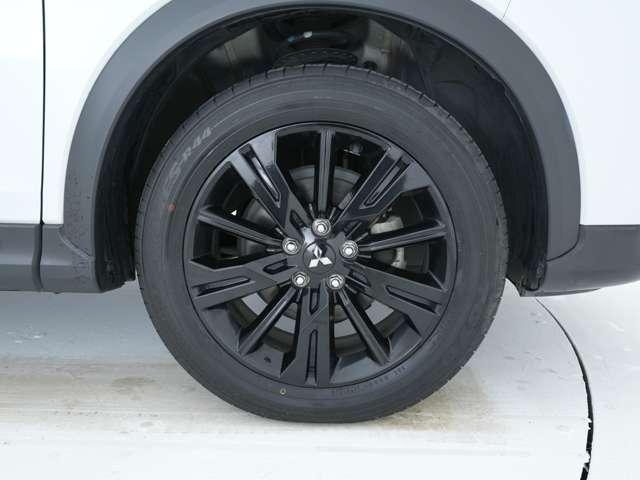 エクリプスクロス ブラックエディション 純正スマホ連携8インチナビ マルチアラウンドモニター 電動サンルーフ&ルーフレール 電動リアゲート ヘッドアップディスプレイ(18枚目)