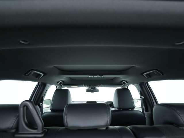 エクリプスクロス ブラックエディション 純正スマホ連携8インチナビ マルチアラウンドモニター 電動サンルーフ&ルーフレール 電動リアゲート ヘッドアップディスプレイ(27枚目)