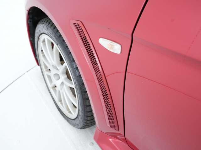 ランサー ＧＳＲエボリューションＸ　フロントグリルメッキモール　バンパー中央部グレー塗装　グリルラスシルバー塗装　フロントフォグランプ　夏冬タイヤセット　ナビ　ドライブレコーダー　ＥＴＣ　エンジンスターター（5枚目）