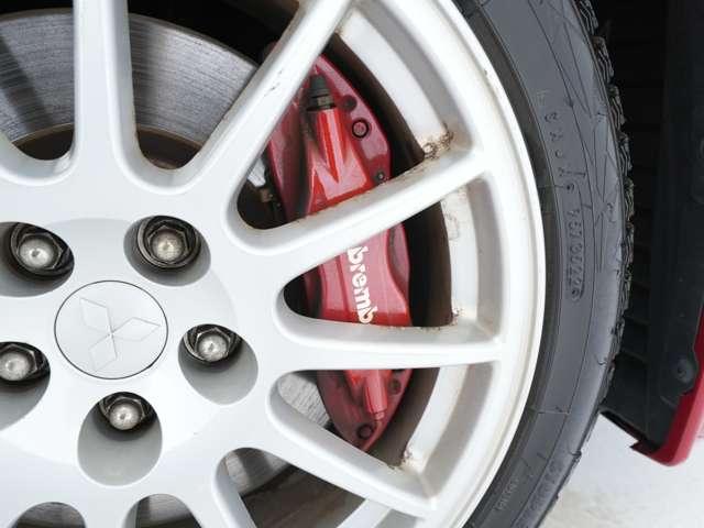 ランサー ＧＳＲエボリューションＸ　フロントグリルメッキモール　バンパー中央部グレー塗装　グリルラスシルバー塗装　フロントフォグランプ　夏冬タイヤセット　ナビ　ドライブレコーダー　ＥＴＣ　エンジンスターター（7枚目）