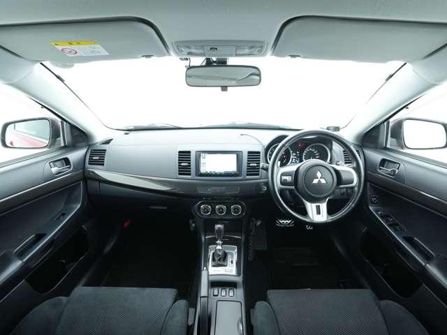 ランサー ＧＳＲエボリューションＸ　フロントグリルメッキモール　バンパー中央部グレー塗装　グリルラスシルバー塗装　フロントフォグランプ　夏冬タイヤセット　ナビ　ドライブレコーダー　ＥＴＣ　エンジンスターター（8枚目）