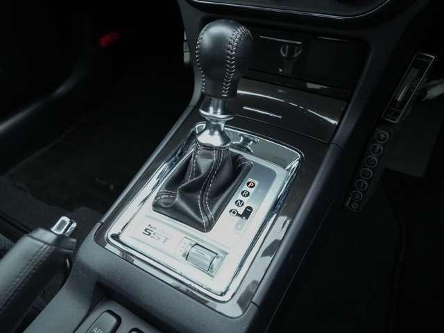 ランサー ＧＳＲエボリューションＸ　フロントグリルメッキモール　バンパー中央部グレー塗装　グリルラスシルバー塗装　フロントフォグランプ　夏冬タイヤセット　ナビ　ドライブレコーダー　ＥＴＣ　エンジンスターター（15枚目）