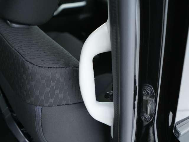 デリカD:2 カスタムハイブリッドMV 7.7型ワイドナビ Bカメラ ドラレコ エンジンスターター 両側電動スライドドア シートヒーター Bluetooth機能 4WD オートクルーズコントロール 衝突防止システム レーンアシスト フルセグ(30枚目)