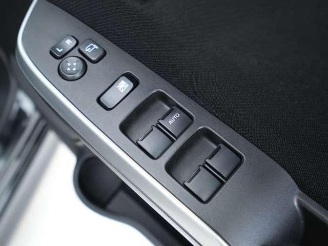 デリカD:2 カスタムハイブリッドMV 7.7型ワイドナビ Bカメラ ドラレコ エンジンスターター 両側電動スライドドア シートヒーター Bluetooth機能 4WD オートクルーズコントロール 衝突防止システム レーンアシスト フルセグ(33枚目)