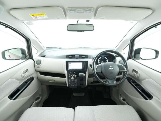 ｅＫワゴン Ｇ　ナビ　バックカメラ　ＥＴＣ　純正エンジンスターター　シートヒーター　夏冬タイヤセット　アイドリングストップ（6枚目）