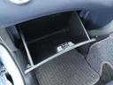 助手席手前の大容量のグローブボックスです!車検証やお車関連の書類の保管場所にピッタリです!