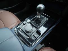 ®ޥ˥奢륷եȡˤϥɥ饤֥⡼ɤڤؤå¾ưѡ󥰥֥졼ΥåäƤޤ 5