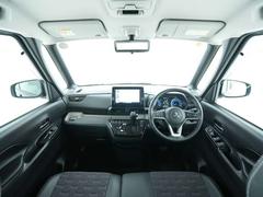 インパネまわり☆背の高い室内は軽ＳＵＶらしい広めの視界と高めのアイポイントを確保☆周囲をしっかりと確認出来るので、より安心してドライブに集中出来ます！ 5