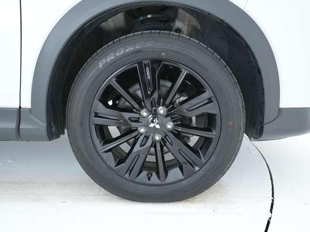 エクリプスクロス ブラックエディション 純正8インチスマホ連携ナビ マルチアラウンドモニター 純正ブラックアルミ ヘッドアップディスプレイ サンルーフ ルーフレール(18枚目)