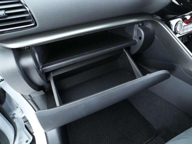 エクリプスクロス ブラックエディション 純正8インチスマホ連携ナビ マルチアラウンドモニター 純正ブラックアルミ ヘッドアップディスプレイ サンルーフ ルーフレール(22枚目)