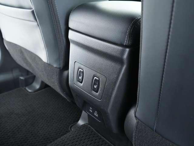 エクリプスクロス ブラックエディション 純正8インチスマホ連携ナビ マルチアラウンドモニター 純正ブラックアルミ ヘッドアップディスプレイ サンルーフ ルーフレール(24枚目)