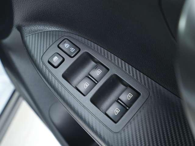 エクリプスクロス ブラックエディション 純正8インチスマホ連携ナビ マルチアラウンドモニター 純正ブラックアルミ ヘッドアップディスプレイ サンルーフ ルーフレール(27枚目)