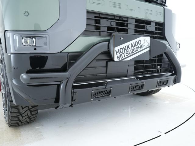 デリカミニ Ｔ　プレミアム　アップサス　バンパーガード（ＤＡＮＳＨＡＱ）　オープンカントリー　ナイトロパワーＭ２９スティンガーホイール　社外ステンレスマフラー　マッドフラップ　ナビ　マルチアラウンドモニター　エンジンスターター（4枚目）