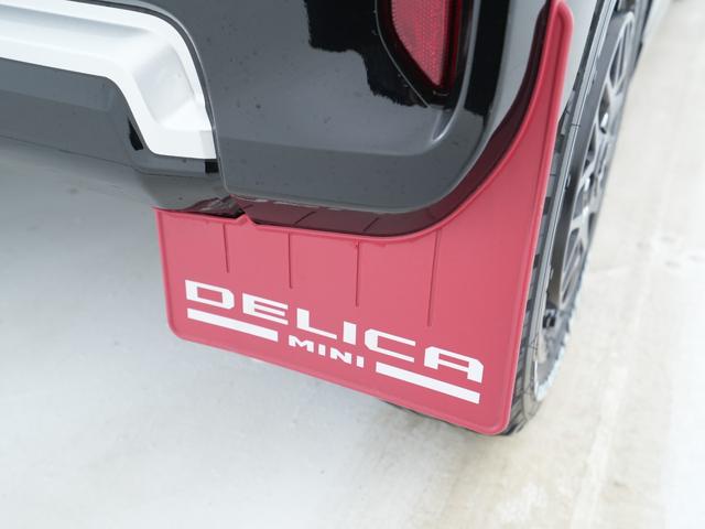 デリカミニ Ｔ　プレミアム　アップサス　バンパーガード（ＤＡＮＳＨＡＱ）　オープンカントリー　ナイトロパワーＭ２９スティンガーホイール　社外ステンレスマフラー　マッドフラップ　ナビ　マルチアラウンドモニター　エンジンスターター（8枚目）
