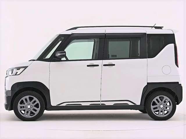 デリカミニ Ｇ　プレミアム　純正９型ナビ　マルチアラウンドモニター　両側電動スライドドア　マイパイロット　撥水シート　シートヒーター　ルーフレール　ハンズフリーオートスライドドア（3枚目）