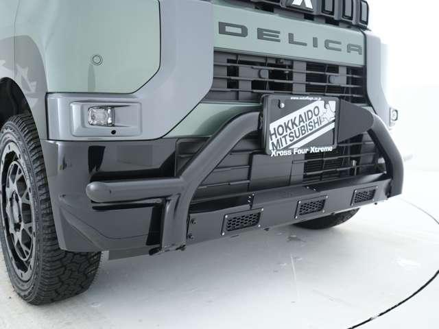 デリカミニ Ｔ　プレミアム　前後エンブレム　マッドフラップ　バンパーガード（ＤＡＮＳＨＡＱ）　マフラーカッター　リフトアップ　ＲＡＹＳホイール　サイドバナーステッカー　ワンオーナー　純正９型ディスプレイオーディオ（4枚目）