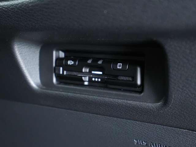 デリカミニ Ｔ　プレミアム　前後エンブレム　マッドフラップ　バンパーガード（ＤＡＮＳＨＡＱ）　マフラーカッター　リフトアップ　ＲＡＹＳホイール　サイドバナーステッカー　ワンオーナー　純正９型ディスプレイオーディオ（24枚目）