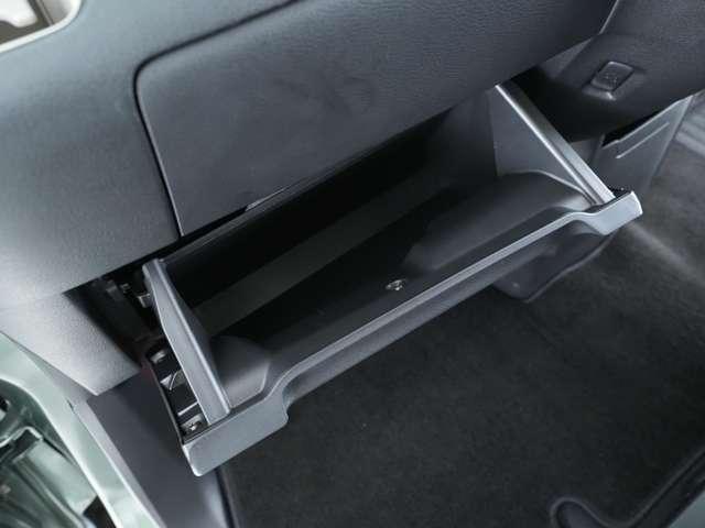 デリカミニ Ｔ　プレミアム　前後エンブレム　マッドフラップ　バンパーガード（ＤＡＮＳＨＡＱ）　マフラーカッター　リフトアップ　ＲＡＹＳホイール　サイドバナーステッカー　ワンオーナー　純正９型ディスプレイオーディオ（34枚目）