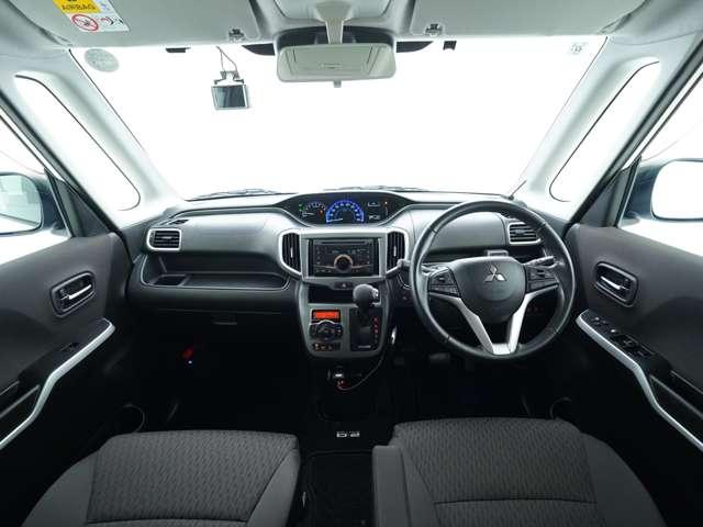 デリカＤ：２ ハイブリッドＭＺ　ＣＤオーディオ　エンジンスターター　ドライブレコーダー　ＥＴＣ　両側電動スライドドア　クルーズコントロール　シートヒーター　夏冬タイヤセット有　シートバックテーブル（7枚目）