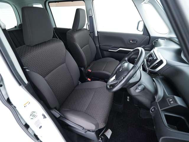 デリカＤ：２ ハイブリッドＭＺ　ＣＤオーディオ　エンジンスターター　ドライブレコーダー　ＥＴＣ　両側電動スライドドア　クルーズコントロール　シートヒーター　夏冬タイヤセット有　シートバックテーブル（8枚目）