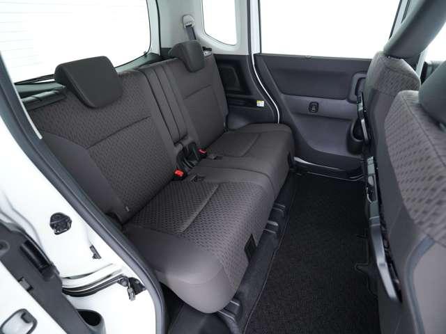 デリカＤ：２ ハイブリッドＭＺ　ＣＤオーディオ　エンジンスターター　ドライブレコーダー　ＥＴＣ　両側電動スライドドア　クルーズコントロール　シートヒーター　夏冬タイヤセット有　シートバックテーブル（9枚目）