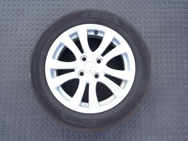 デリカＤ：２ ハイブリッドＭＺ　ＣＤオーディオ　エンジンスターター　ドライブレコーダー　ＥＴＣ　両側電動スライドドア　クルーズコントロール　シートヒーター　夏冬タイヤセット有　シートバックテーブル（17枚目）