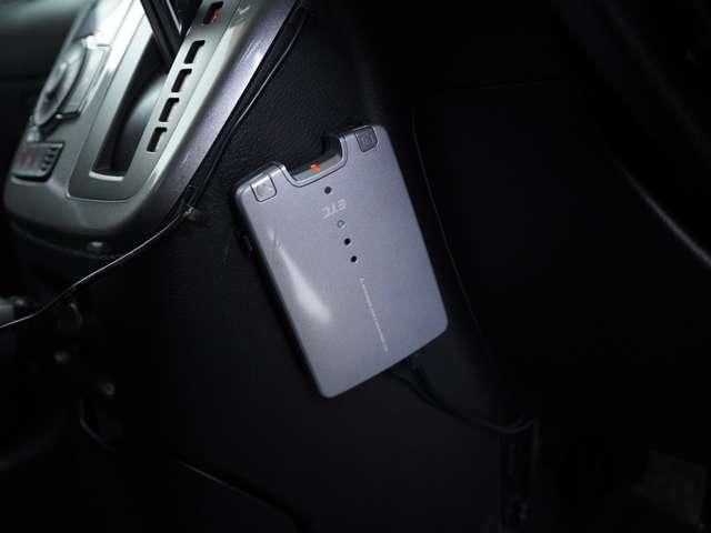 デリカＤ：２ ハイブリッドＭＺ　ＣＤオーディオ　エンジンスターター　ドライブレコーダー　ＥＴＣ　両側電動スライドドア　クルーズコントロール　シートヒーター　夏冬タイヤセット有　シートバックテーブル（21枚目）