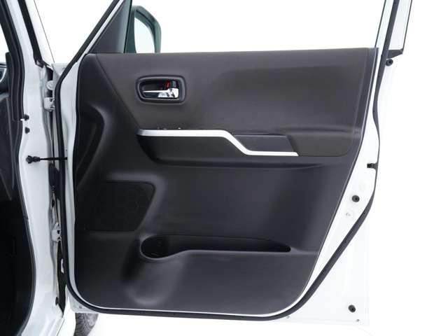 デリカＤ：２ ハイブリッドＭＺ　ＣＤオーディオ　エンジンスターター　ドライブレコーダー　ＥＴＣ　両側電動スライドドア　クルーズコントロール　シートヒーター　夏冬タイヤセット有　シートバックテーブル（39枚目）